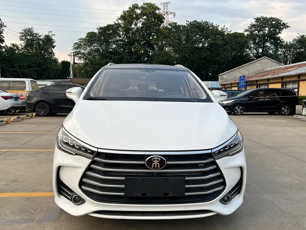 BYD Song MAX MAX 2017 1.5T AT Luxury 7 мест