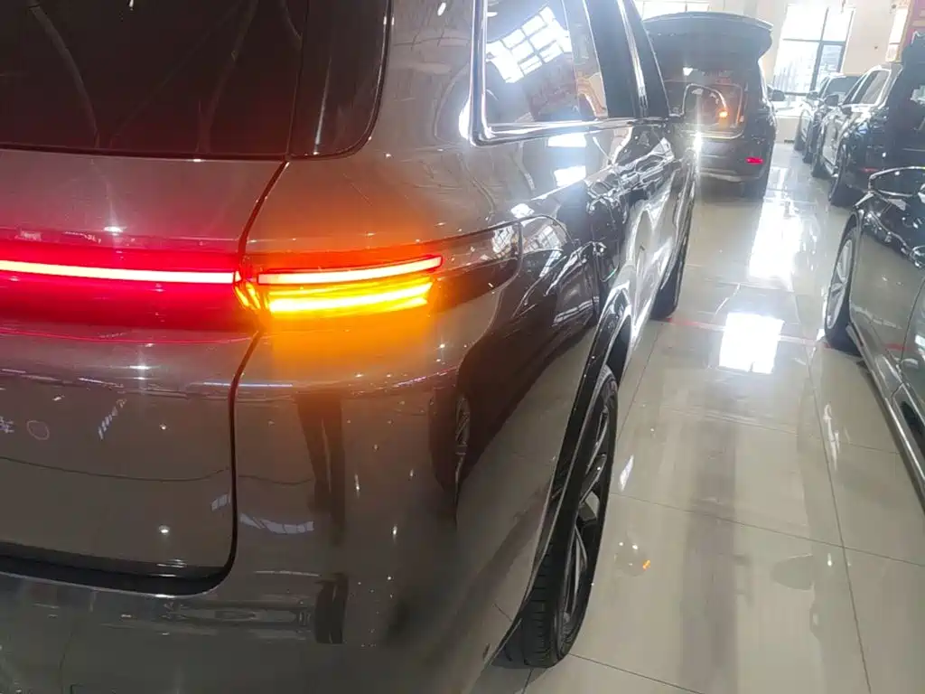 Li Auto Li L8 — миниатюра 8