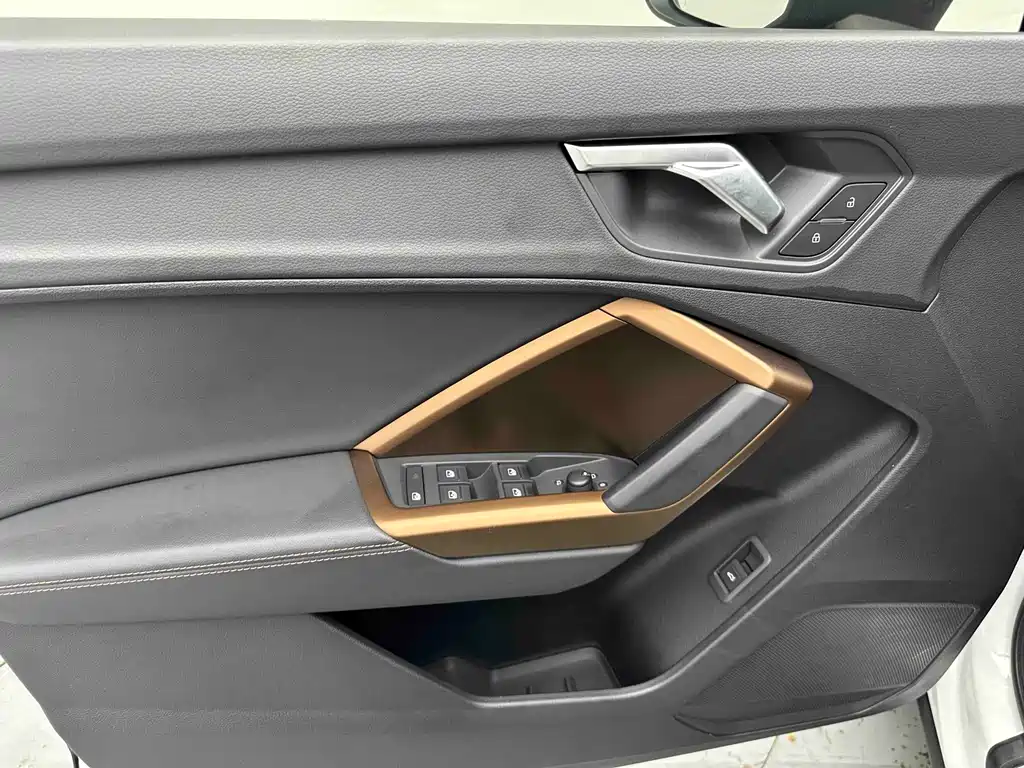 Audi Q3 — миниатюра 10