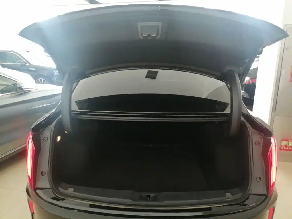 Hongqi Hongqi E-QM5 — миниатюра 19