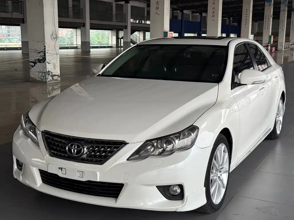 Toyota Reiz 2011