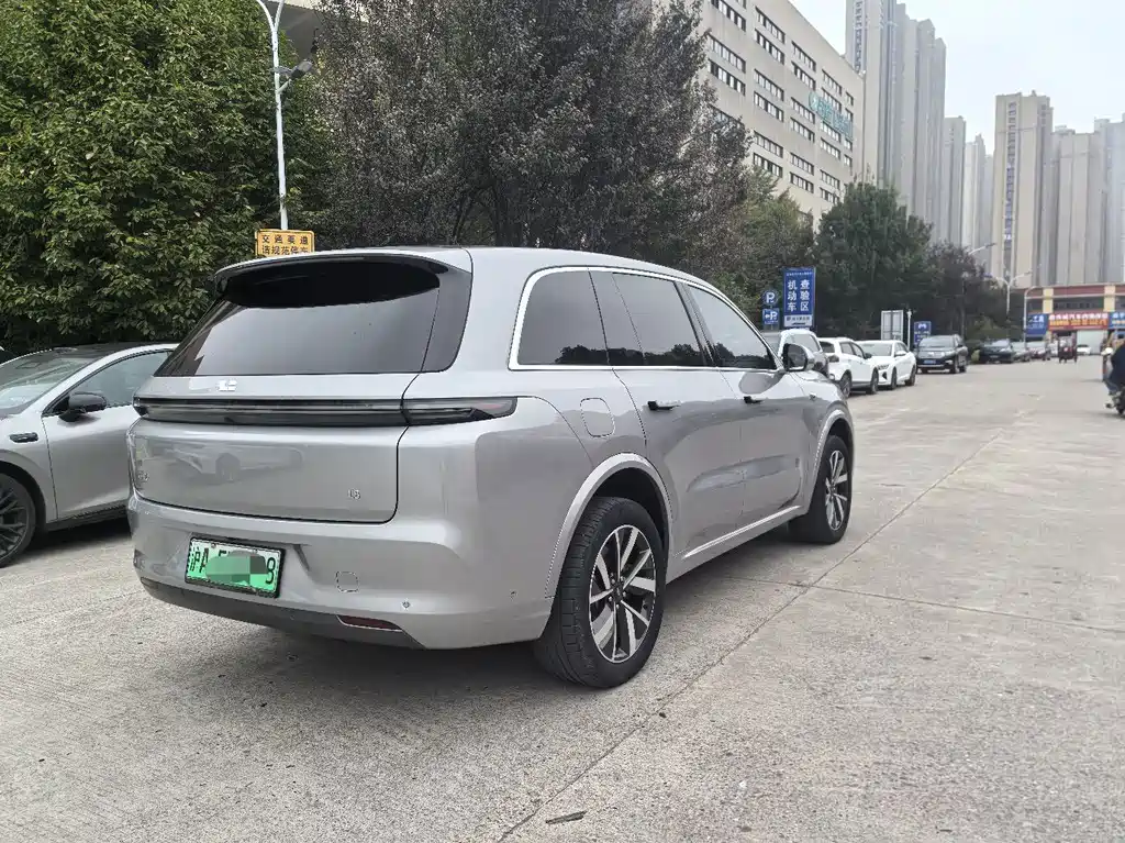 Li Auto Li L8 — миниатюра 4