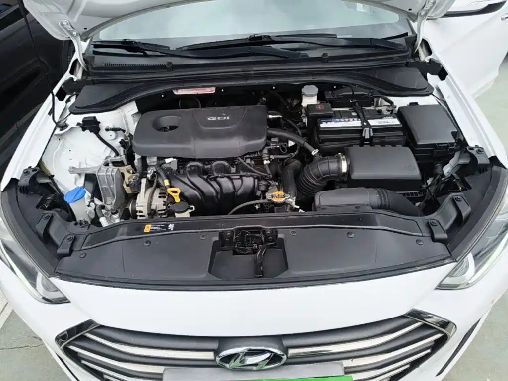 Hyundai Elantra — миниатюра 20