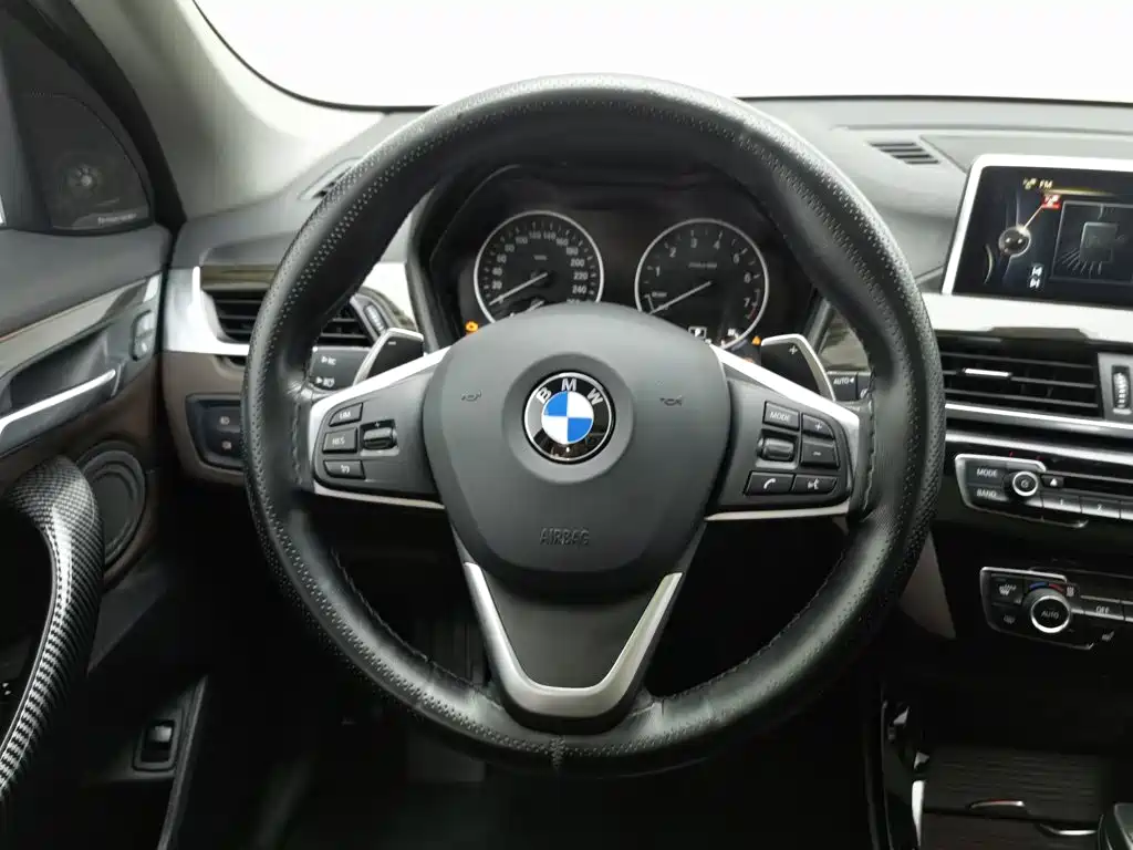BMW X1 — миниатюра 11