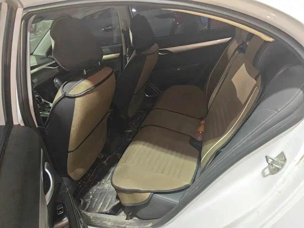 Geely Emgrand — миниатюра 17