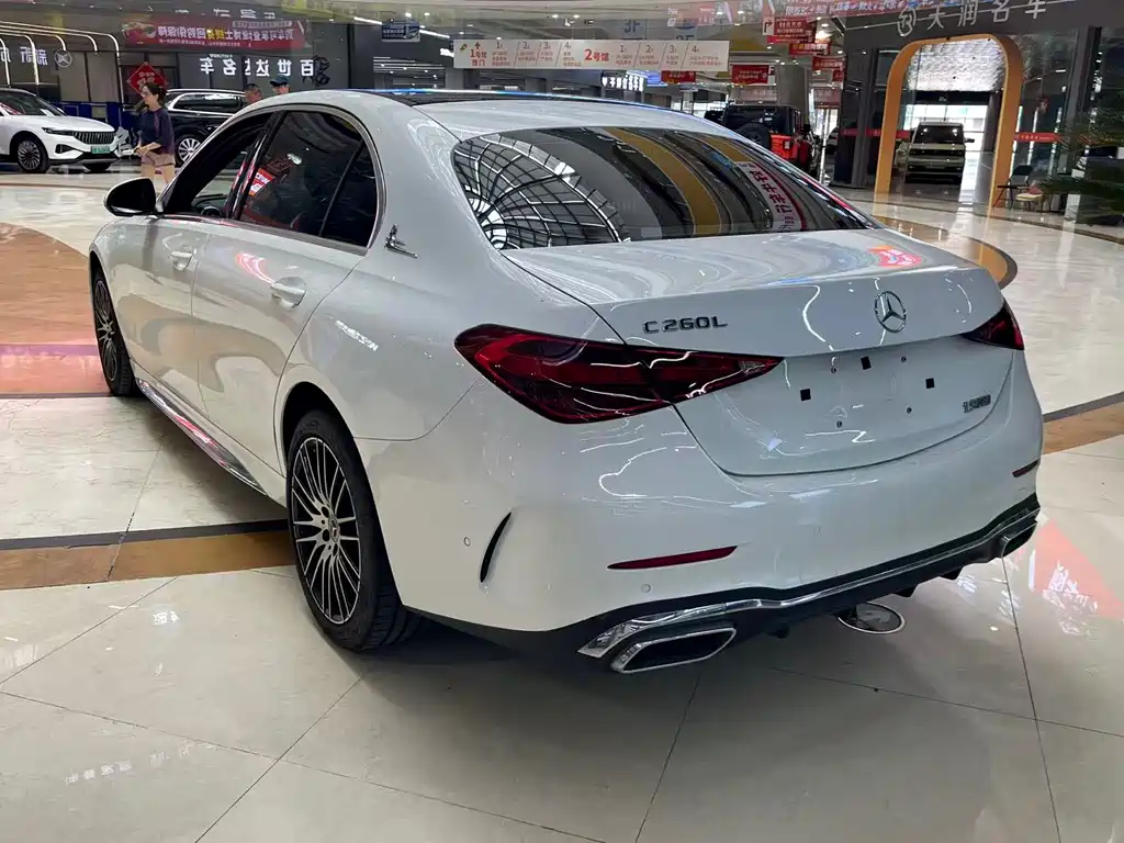 Mercedes-Benz C-Class — миниатюра 5