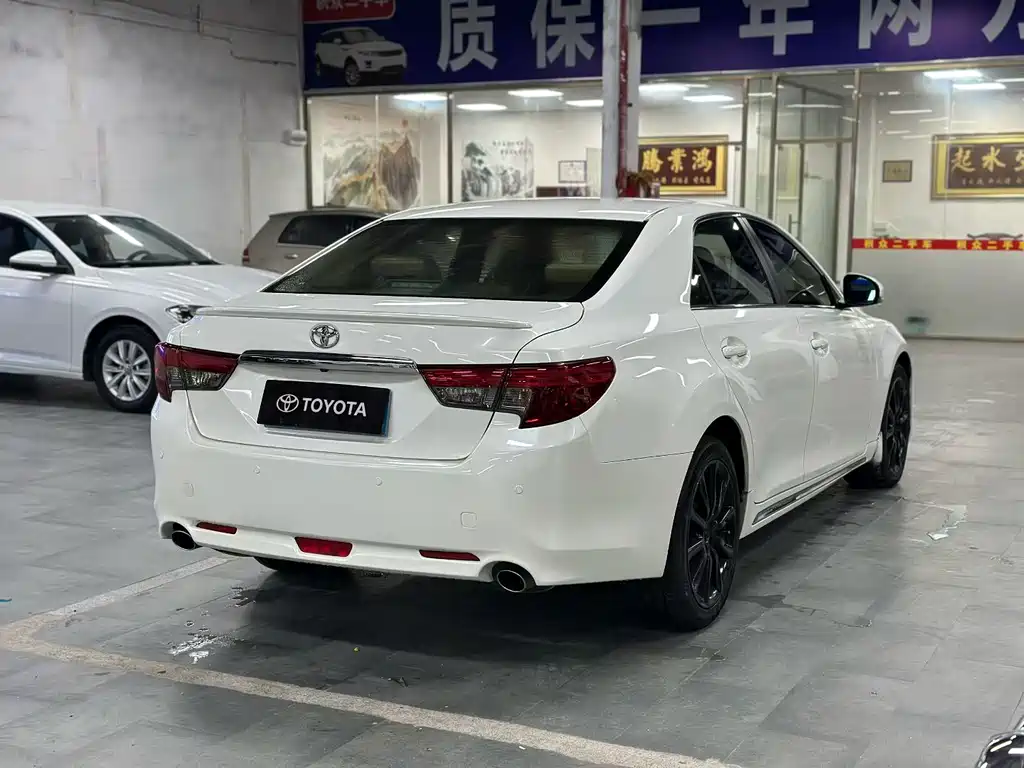 Toyota Reiz 2013 2.5V