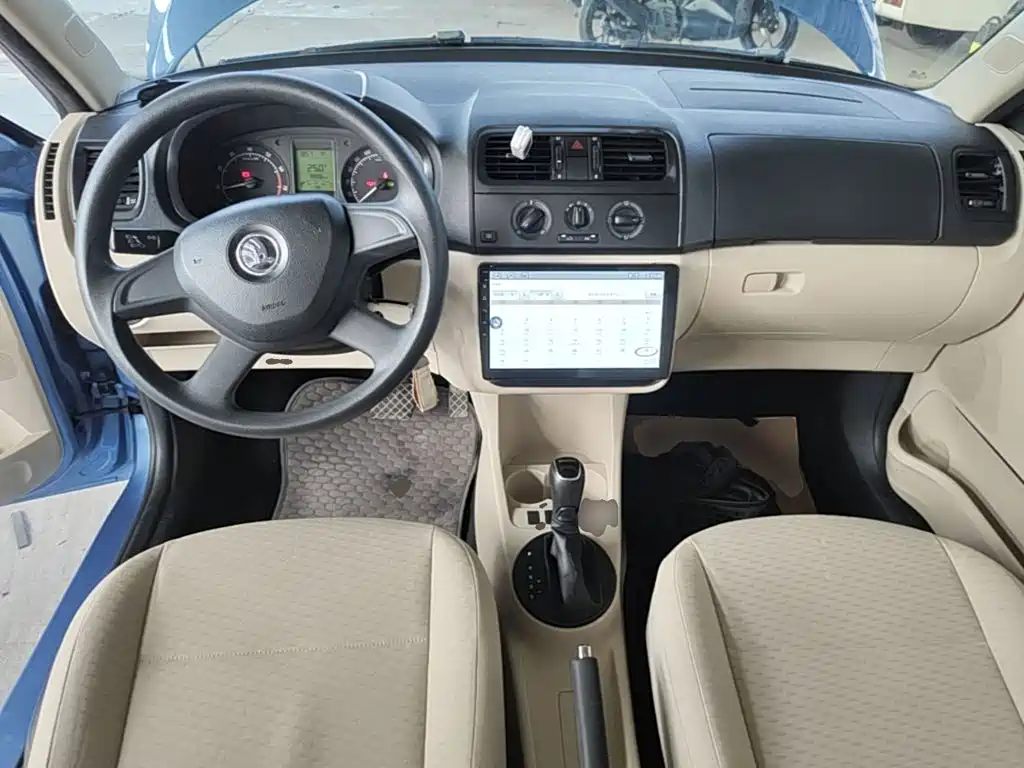 Skoda Fabia — миниатюра 10