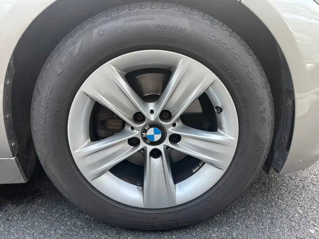 BMW 3 Series — миниатюра 13