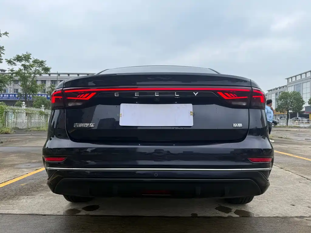 Geely Emgrand — миниатюра 7