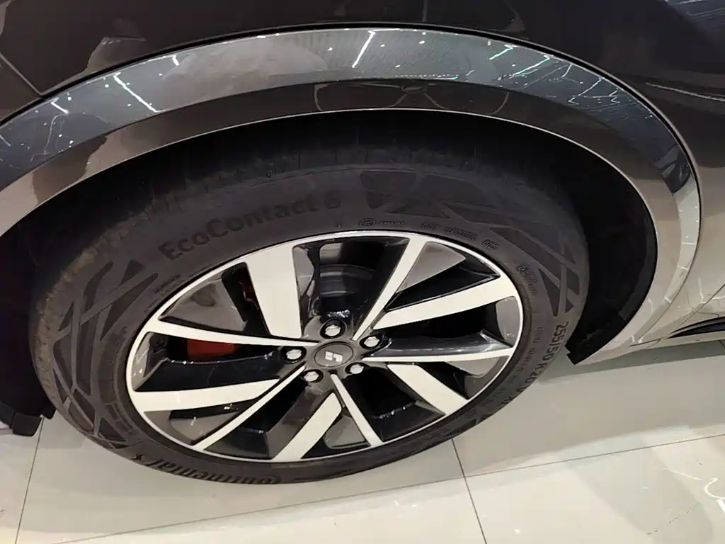 Li Auto Li L8 — миниатюра 23