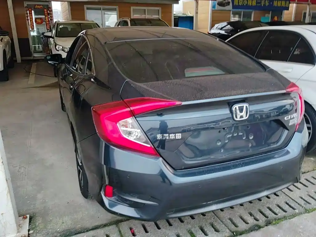 Honda Civic — миниатюра 5