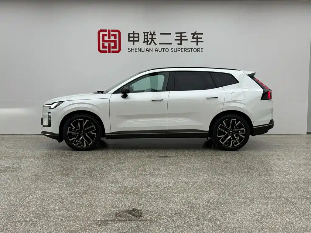Volvo гибрид Volvo XC70 plug-in — миниатюра 4
