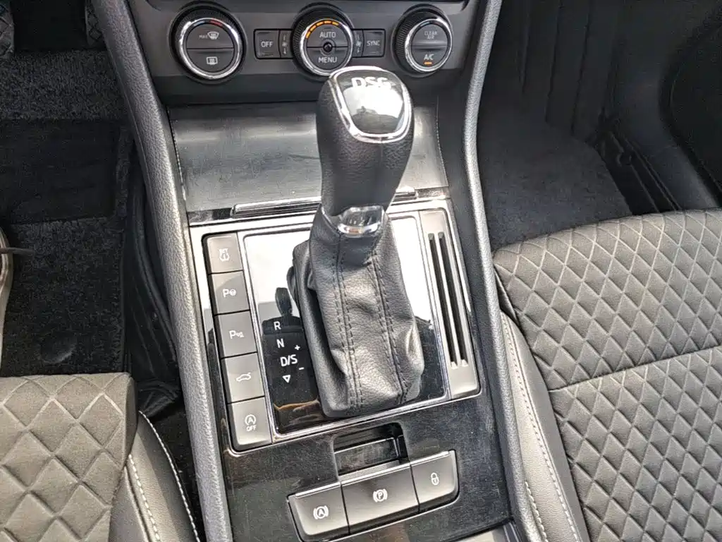 Skoda Superb — миниатюра 14