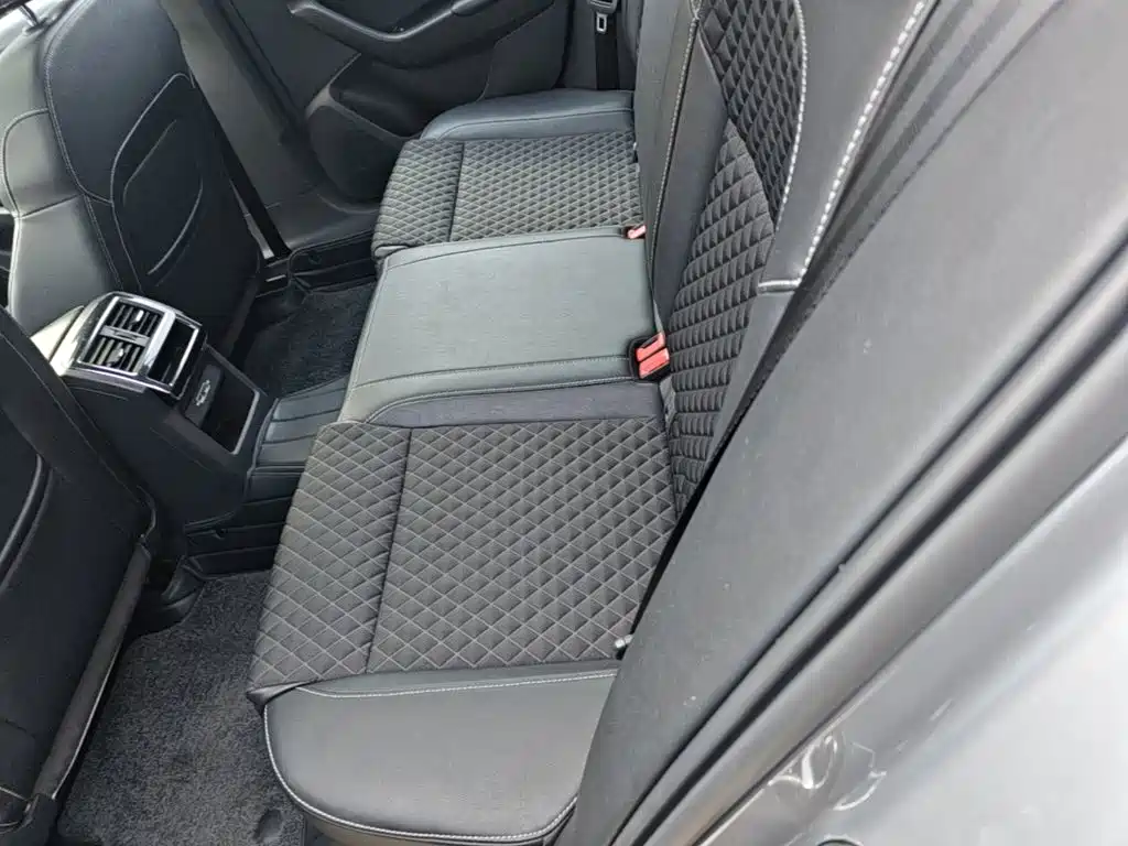 Skoda Superb — миниатюра 17
