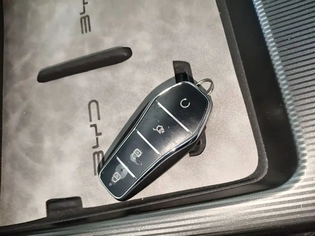 BYD L DM-i — миниатюра 9