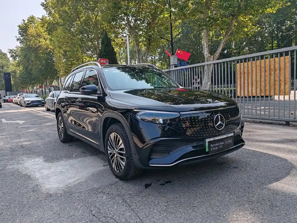 Mercedes-Benz EQB — миниатюра 2