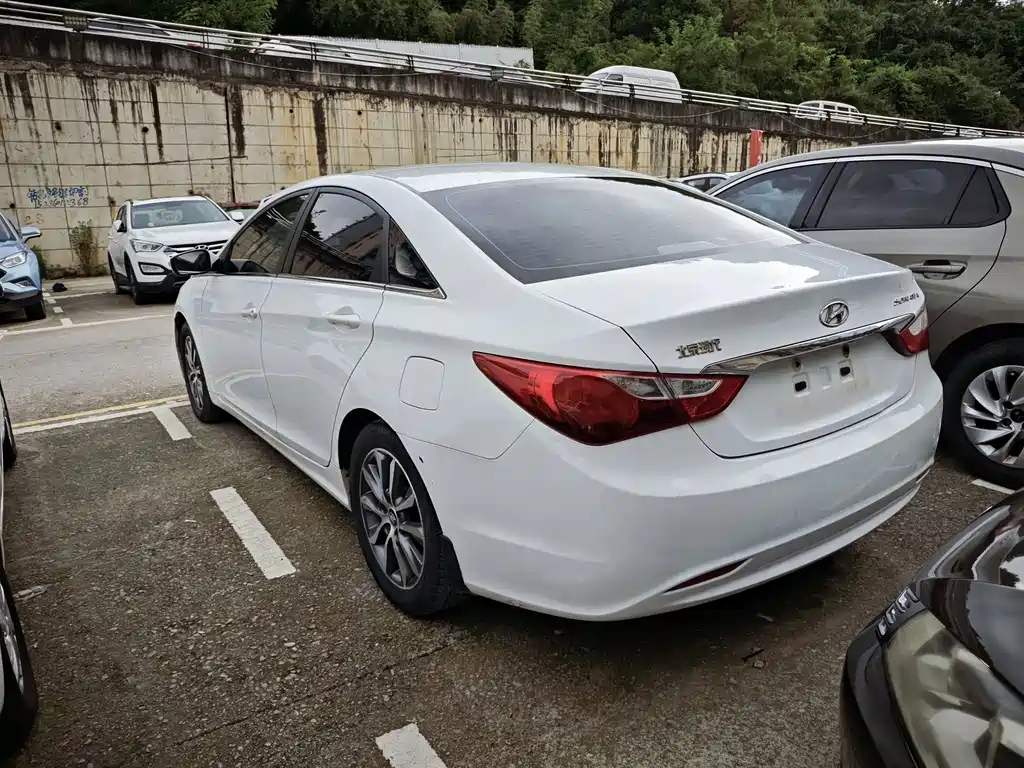 Hyundai Sonata — миниатюра 7
