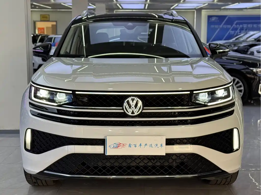Volkswagen Tavendor 2024 380TSI R-Line