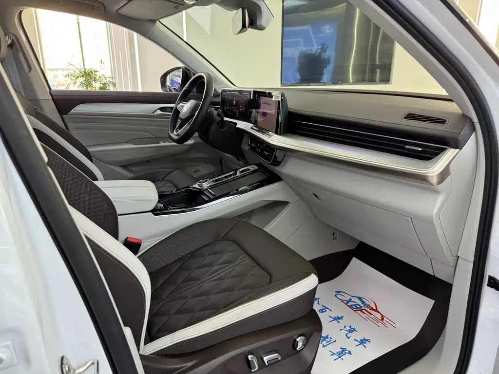 Volkswagen Tavendor 2024 380TSI R-Line