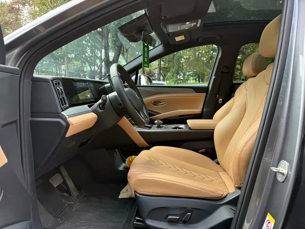 BYD L DM-i — миниатюра 4