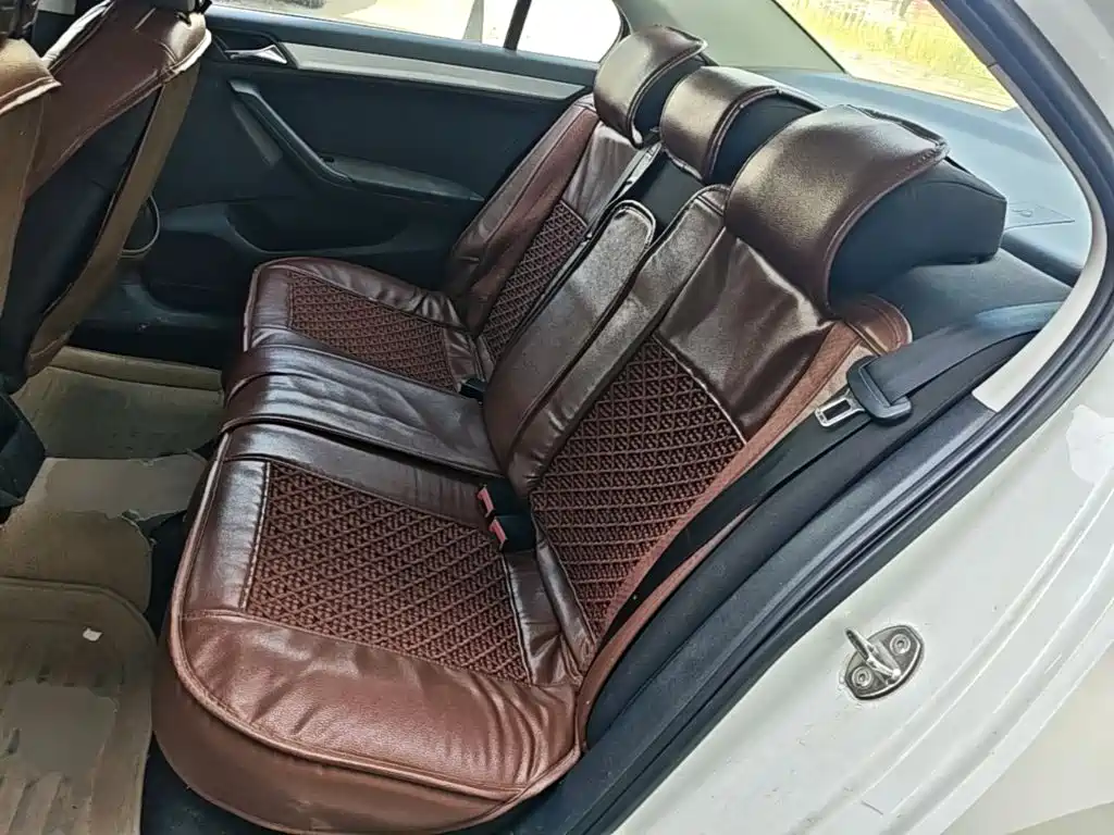 Volkswagen Jetta — миниатюра 17