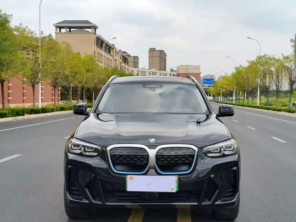 BMW iX3 — миниатюра 2