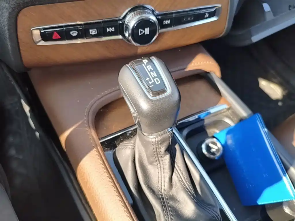Volvo XC90 — миниатюра 14