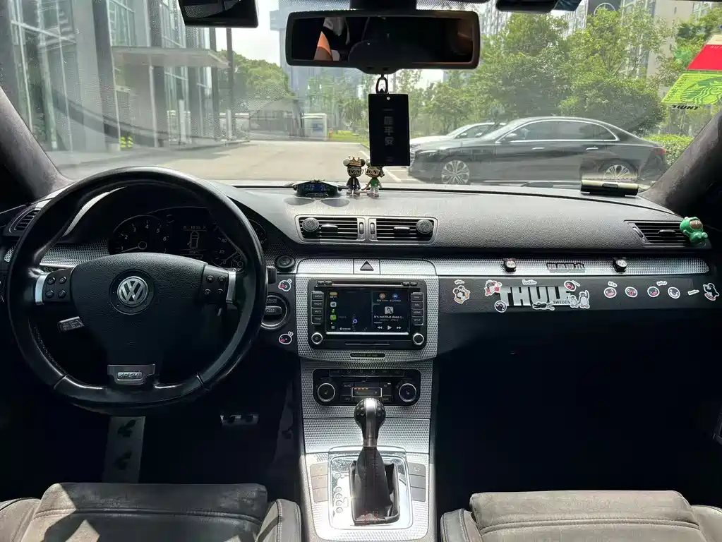 Volkswagen Passat 2008 R36