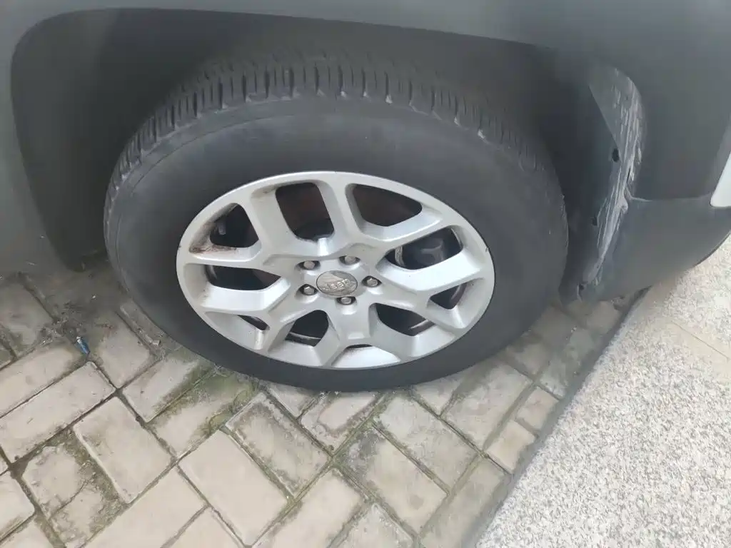 Jeep Renegade — миниатюра 8