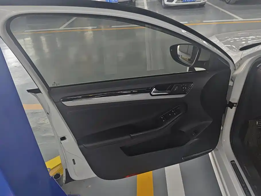Volkswagen Sagitar — миниатюра 7