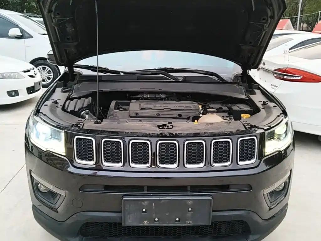Jeep Compass — миниатюра 20
