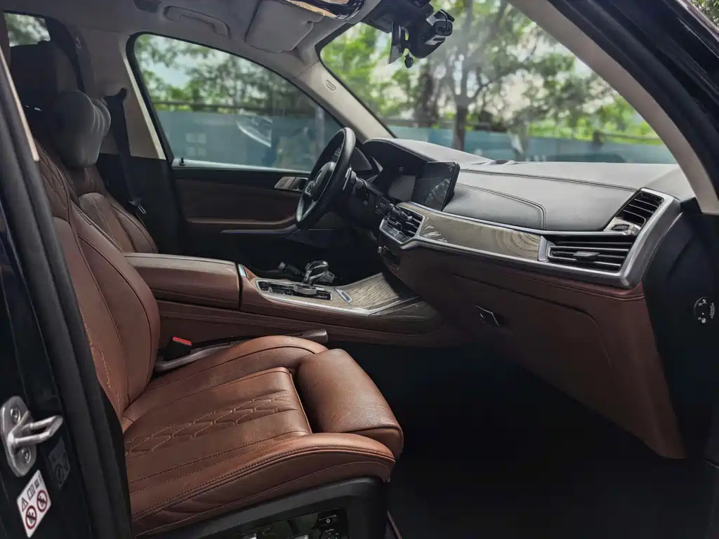 BMW X7 — миниатюра 7