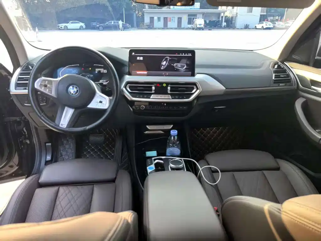 BMW iX3 — миниатюра 6