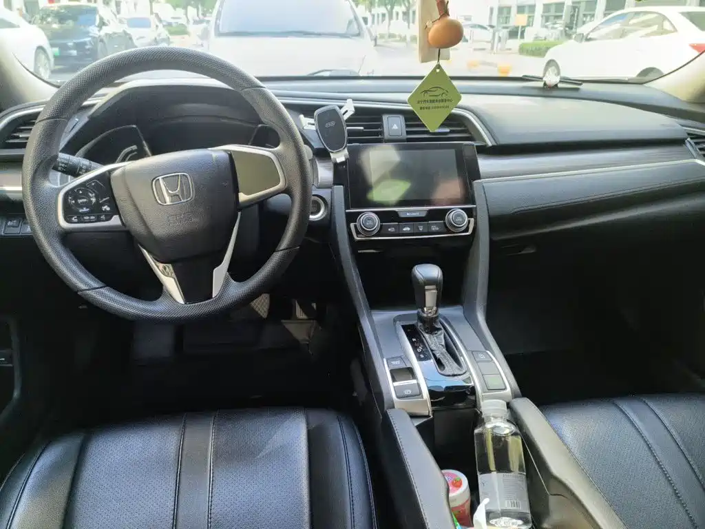 Honda Civic — миниатюра 10
