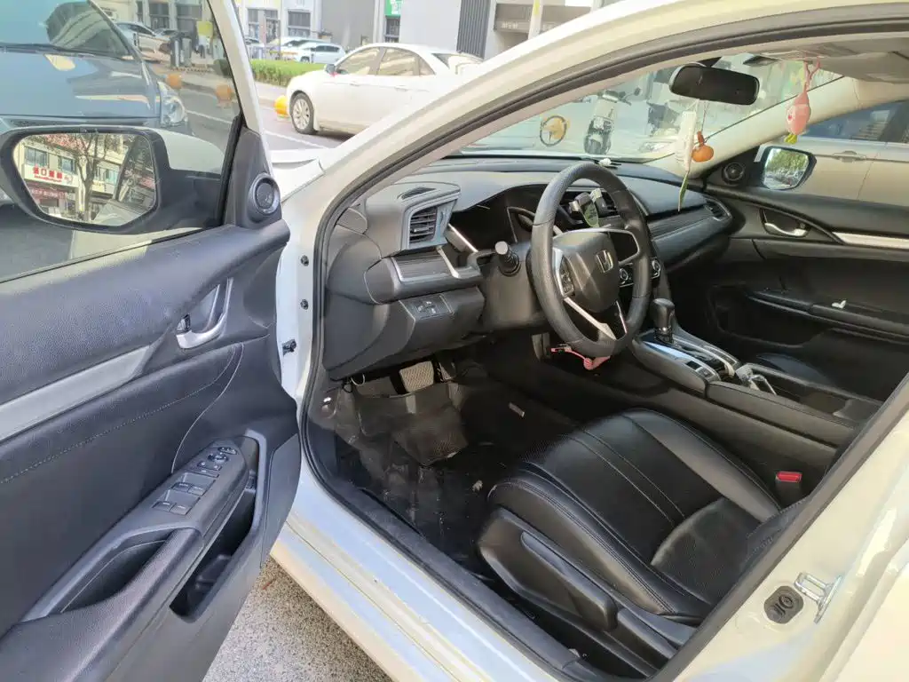 Honda Civic — миниатюра 17