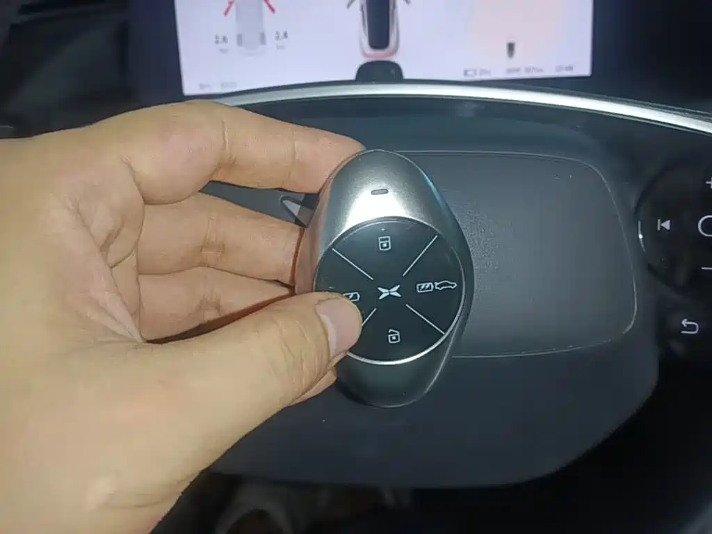 XPeng P7 — миниатюра 9