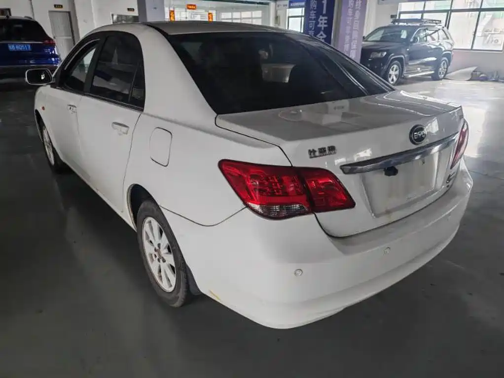 BYD L3 2015 1.5L AT Comfort