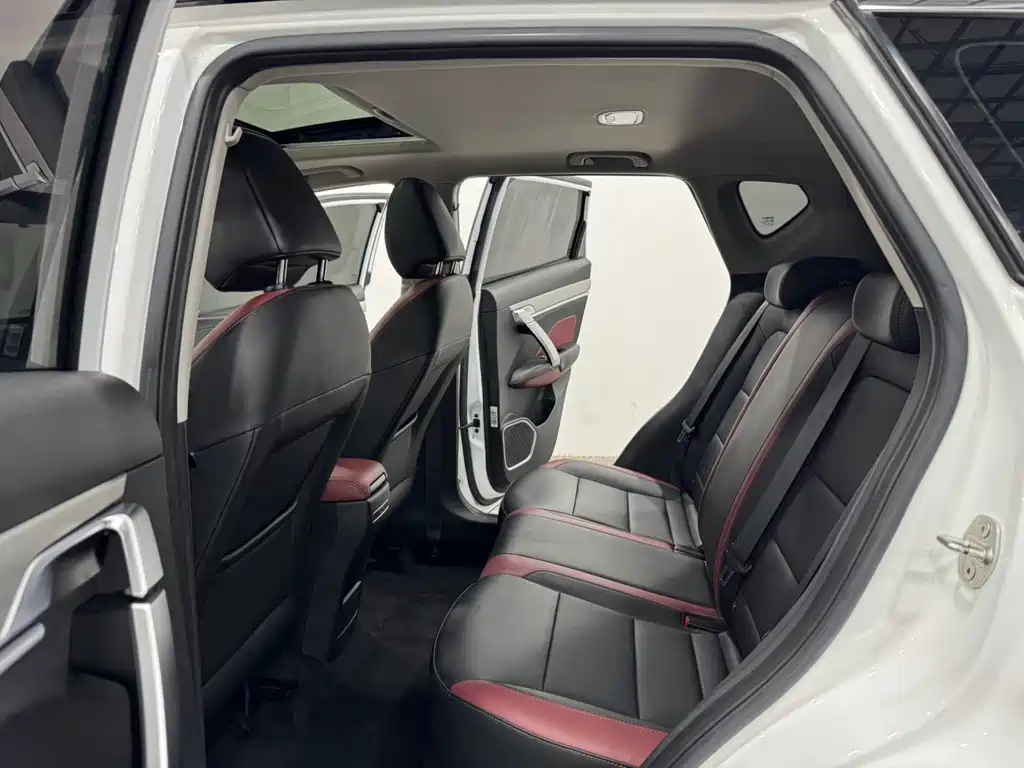 Geely Binyue — миниатюра 6