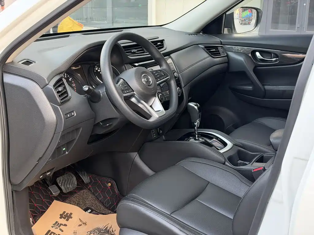 Nissan X-Trail — миниатюра 8