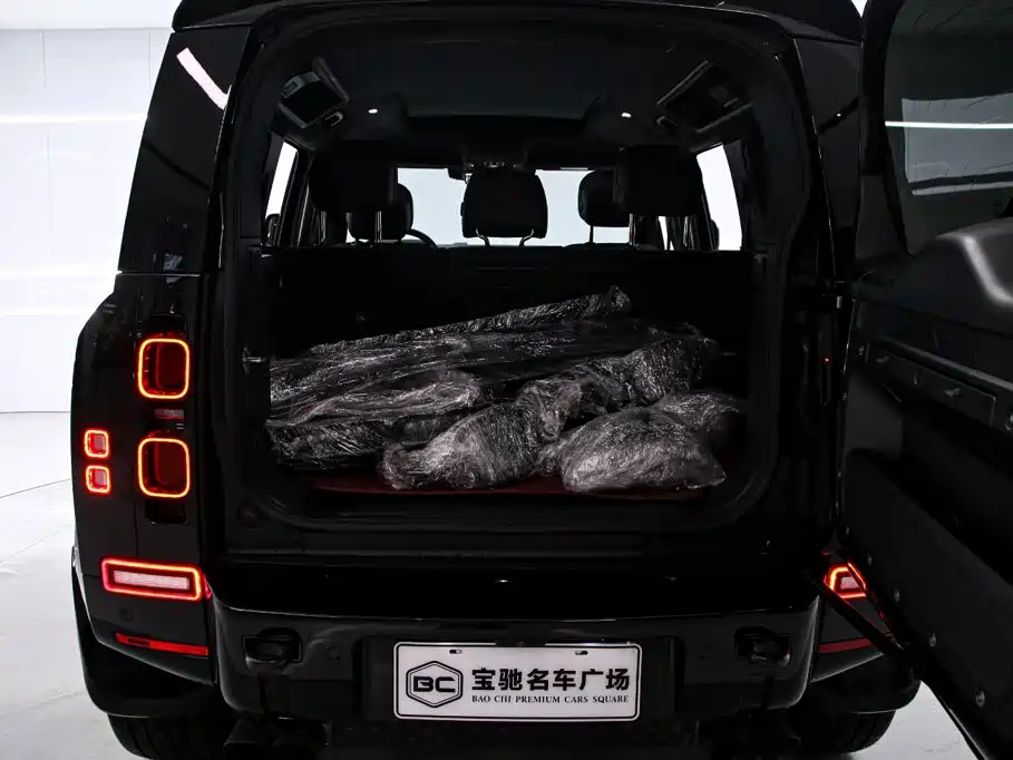 Land Rover Defender — миниатюра 16
