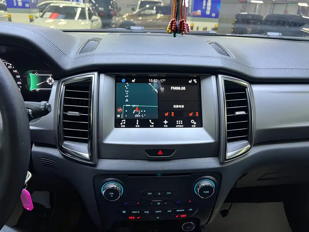 Ford Everest — миниатюра 8
