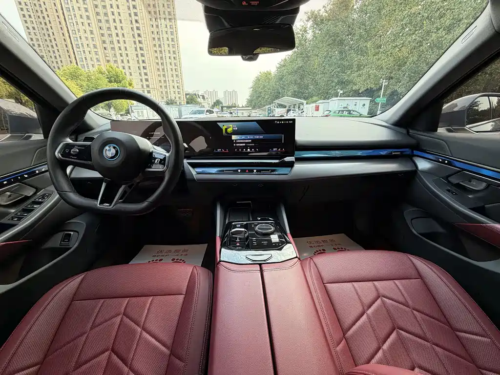BMW i5 — миниатюра 16