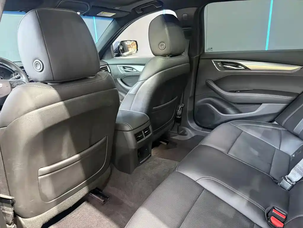 Cadillac CT5 — миниатюра 10