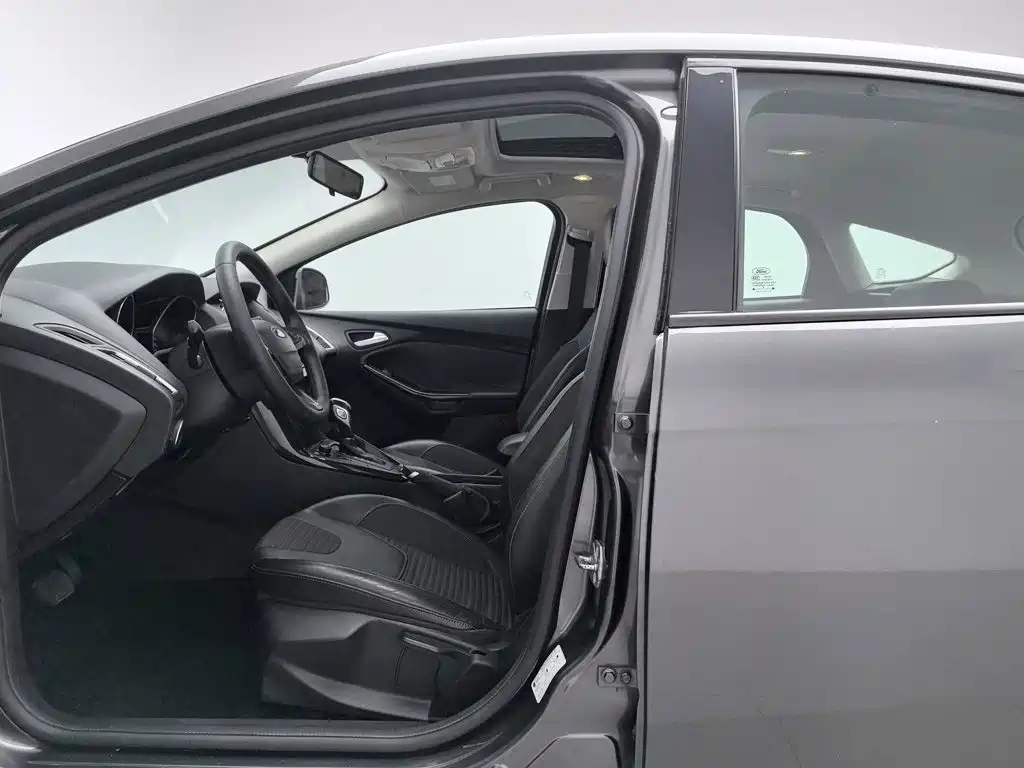 Ford Focus — миниатюра 10