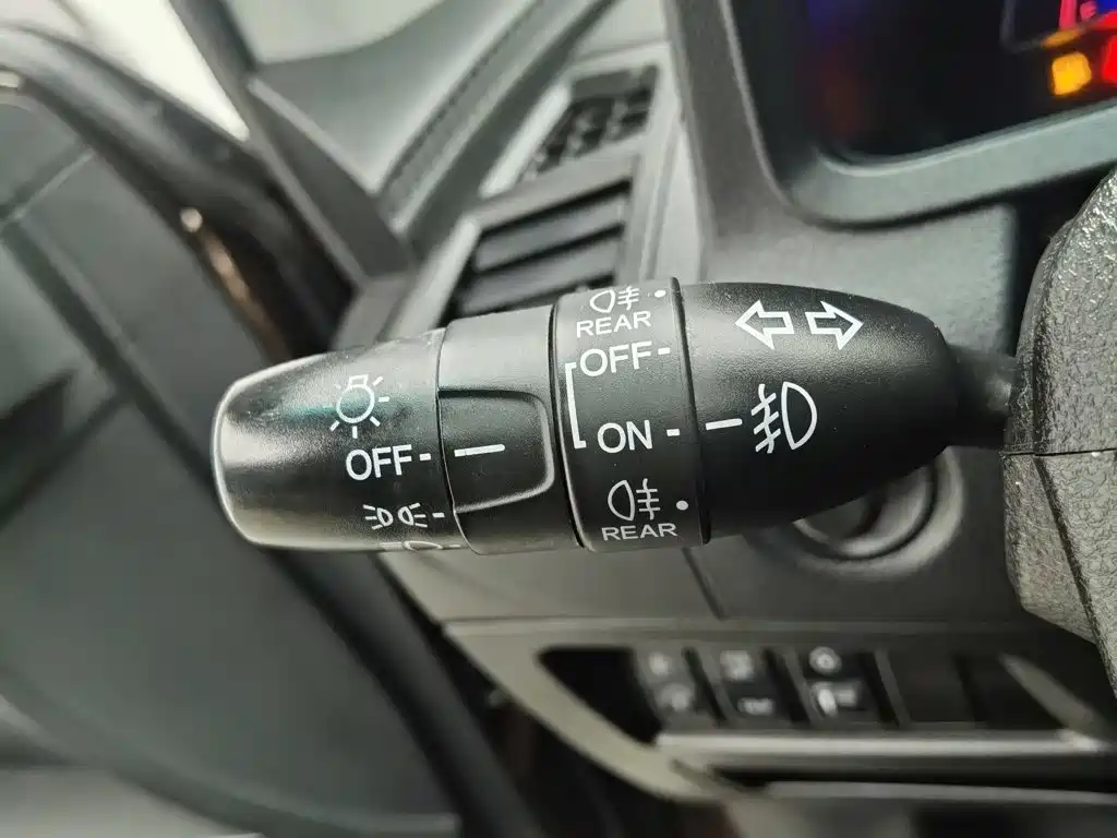Luxgen U6 — миниатюра 21
