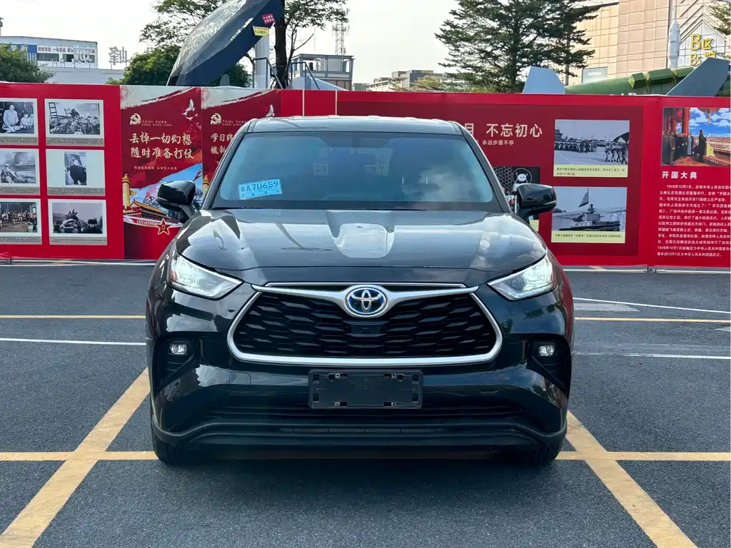 Toyota Highlander — миниатюра 2