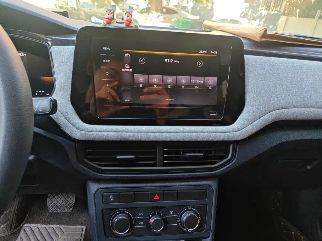 Volkswagen Tharu — миниатюра 6