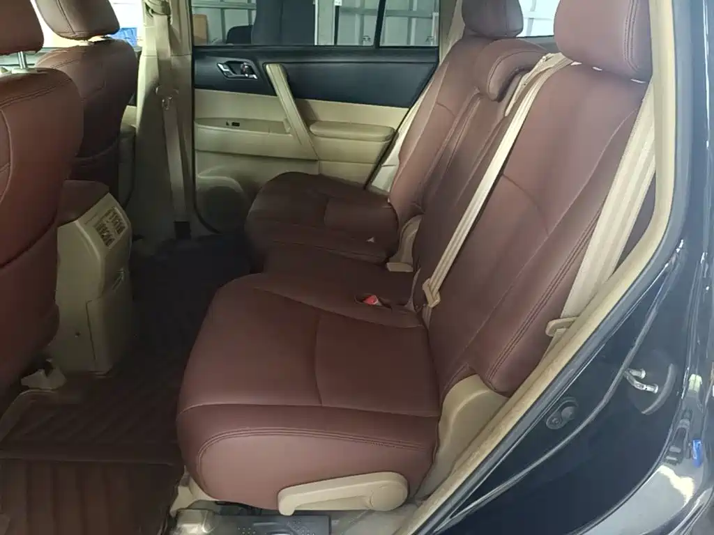 Toyota Highlander — миниатюра 17