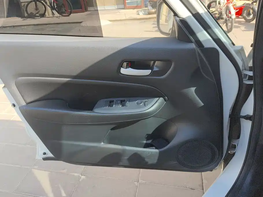 Honda Fit — миниатюра 7